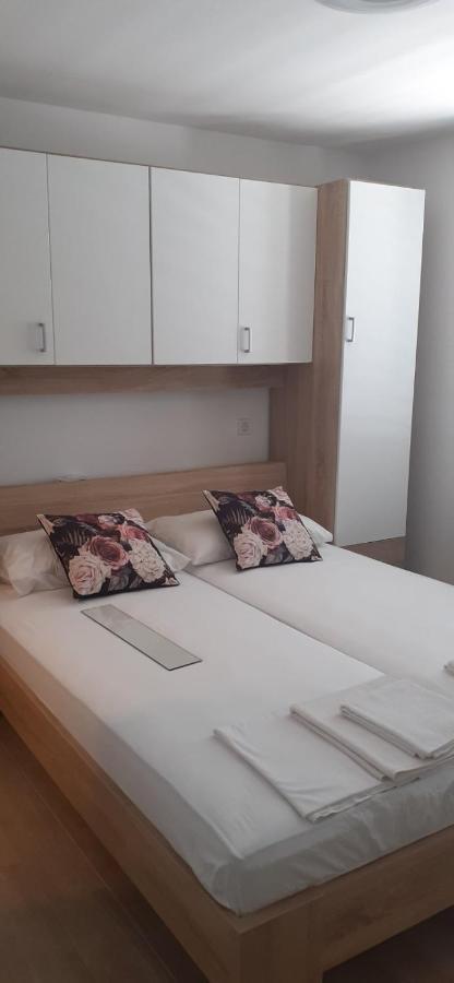 Rooms By The Sea Sladjenovici, Dubrovnik - 2161 Slano Eksteriør billede